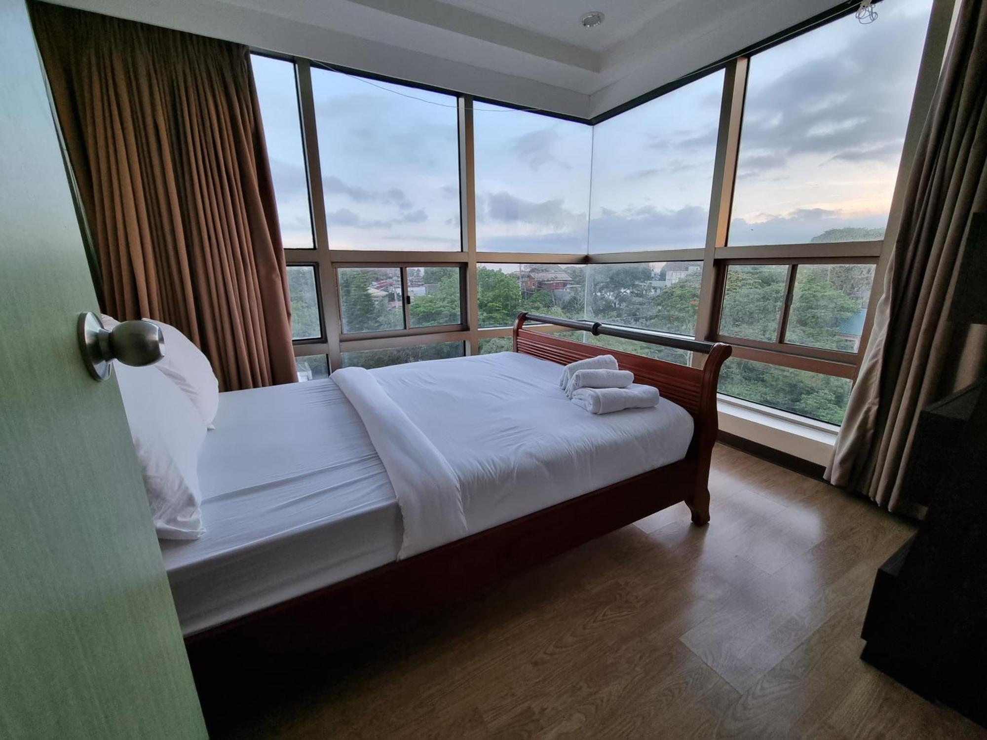 One Tagaytay Place Private Residences Tagaytay City Εξωτερικό φωτογραφία